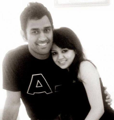 MS Dhoni: Captain cool MS Dhoni is celebrating his 42nd birthday, know the interesting love story of the cricketer on his birthday MS Dhoni: Captain cool MS Dhoni is celebrating his 42nd birthday, know the interesting love story of the cricketer on his birthday