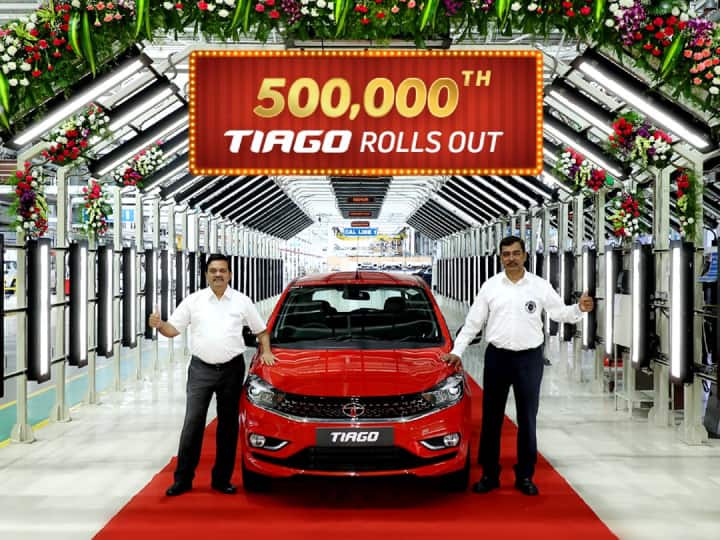 Tata tiago sold out more then 500000 units in india check the details here price features engine rivals Tata Tiago Sale: 5,00,000 यूनिट्स की बिक्री का आंकड़ा पर कर गयी टाटा टियागो, शहरों में बिकी ज्यादा