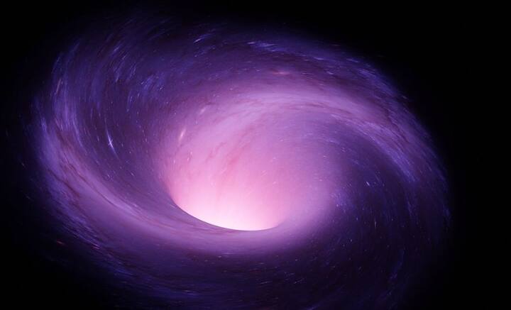 কুইন্স ইউনিভার্সিটি বেলফাস্টের জ্যোতির্বিজ্ঞানী এবং গবেষণাপত্রের সহ-লেখক ম্যাট নিকোল জানিয়েছেন, বৃহদাকারা কৃষ্ণগহ্বরগুলি সময়ের সঙ্গে নিজেদের আয়তন বাড়িয়ে চলে। J221951 তেমনই একটি কৃষ্ণগহ্বর, যার পরিবর্তন দেখে স্তম্ভিত বিজ্ঞানীরা।