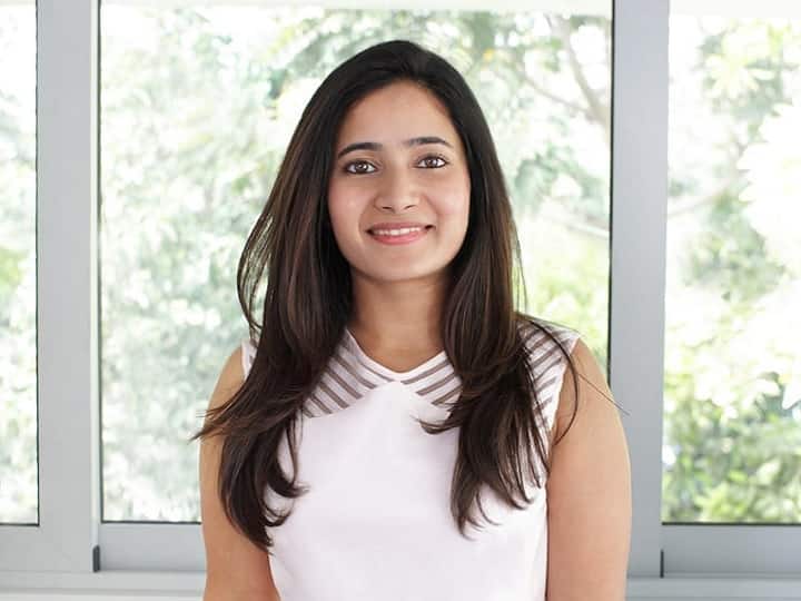 आपने फ्रूटी का नाम जरूर सुना होगा. हम जिनकी कहानी आज आपको बता रहे हैं, उन्होंने ही आपके पास तक फ्रूटी को पहुंचाया है. कई मल्टीनेशनल कंपनियों की चुनौतियों के बीच उन्होंने अपने ब्रांड को इतना बड़ा बनाया है.