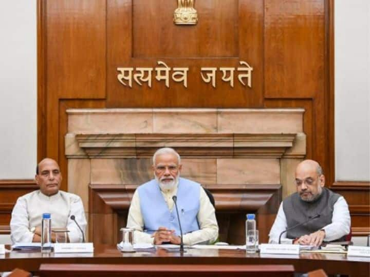 Narendra Modi Cabinet Reshuffle Story 5 ministers who strengthened after  2014 May Removed abpp | वो 5 मंत्री, जो 2014 के बाद मोदी कैबिनेट में फेरबदल  से मजबूत हुए; अब कुर्सी पर संकट