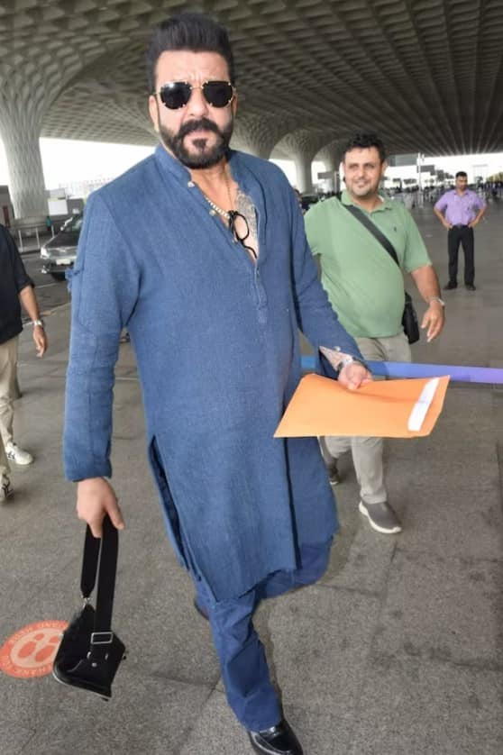 Sanjay Dutt appeared in dark glasses and blue look at the airport, fans liked his handsome look Sanjay Dutt appeared in dark glasses and blue look at the airport, fans liked his handsome look