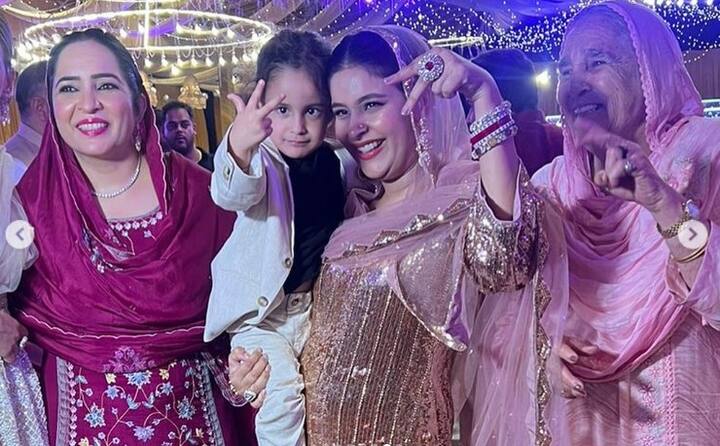 ਡਾ. ਗੁਰਪ੍ਰੀਤ ਕੌਰ ਇੱਕ ਵਾਰ ਫਿਰ ਤੋਂ ਗਿੱਪੀ ਗਰੇਵਾਲ ਦੇ ਪੁੱਤਰ ਨਾਲ ਆਪਣੇ ਦਿਲਕਸ਼ ਅੰਦਾਜ਼ ਵਿੱਚ ਨਜ਼ਰ ਆ ਰਹੀ ਹੈ।