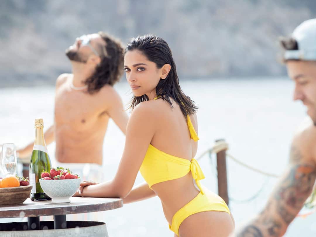 Deepika Padukone’s 'Besharam Rang' Stands Undefeated As Most Popular Tracks Of The Year Deepika Padukone’s 'Besharam Rang' Stands Undefeated As Most Popular Tracks Of The Year