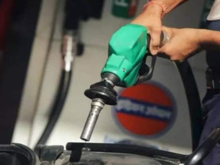 petrol and diesel price chennai on 8th July 2023 know full details Petrol Diesel Price:  வாகன ஓட்டிகளே.. பெட்ரோல், டீசல் விலையில் மாற்றமா? .. இன்றைய நிலவரம் இதுதான்..!