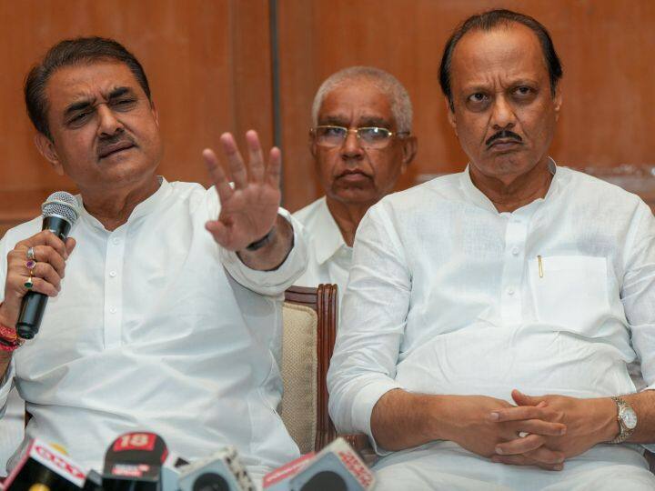 प्रफुल्ल पटेल ने शुक्रवार (7 जुलाई) को कहा कि पार्टी टूटी नहीं है. हमने 30 जून को विधायक दल और संगठनात्मक इकाइयों ने अजित पवार को सर्वसम्मति से पार्टी अध्यक्ष नियुक्त किया है.  पटेल ने कहा कि उन्होंने 40 से अधिक विधायकों के हलफनामों के साथ भारत निर्वाचन आयोग (ईसीआई) को एक अर्जी सौंपी है, जिसमें अजित पवार की नियुक्ति के बारे में सूचित किया गया है. पार्टी के नाम और चिह्न पर दावा किया गया है.