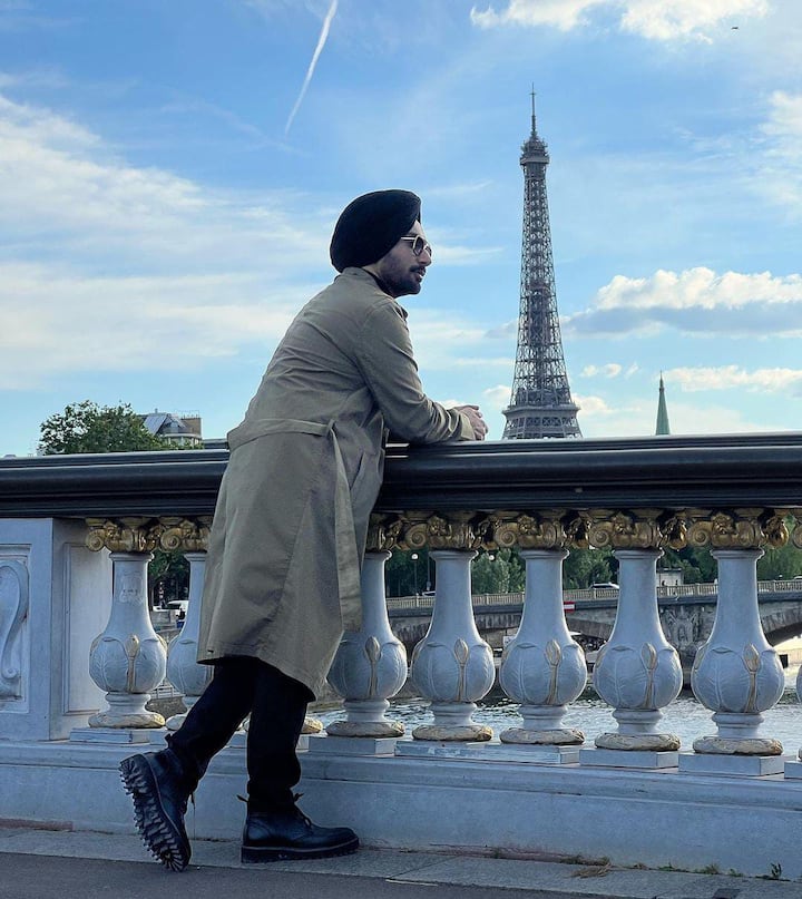ਇਸ ਦੇ ਨਾਲ ਨਾਲ ਇਨ੍ਹਾਂ ਤਸਵੀਰਾਂ 'ਚ ਸਰਤਾਜ ਵੀ ਬੇਹੱਦ ਹੈਂਡਸਮ ਨਜ਼ਰ ਆ ਰਹੇ ਹਨ।