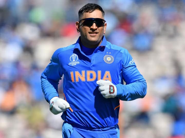 Happy Birthday MS Dhoni Here Know Captain Cool Net Worth And Property Latest Sports News MSD की नेट वर्थ और प्रॉपर्टी जानकर हैरान रह जाएंगे आप, जानिए कहां से करते हैं कितनी कमाई