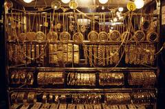 Gold Silver Price : সপ্তাহশেষে সোনার দামে স্বস্তি ? নাকি দাম বাড়ল বাংলায় ?