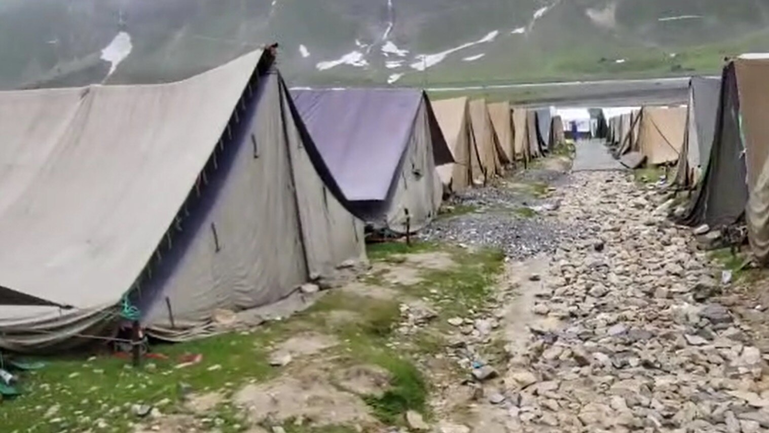 Amarnath Yatra: અમરનાથ યાત્રાએ ગયેલા 50થી વધુ ગુજરાતીઓ અટવાયા, રાજ્ય સરકારને કરી અપીલ