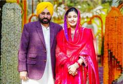 CM ਮਾਨ- ਡਾ. ਗੁਰਪ੍ਰੀਤ ਕੌਰ ਨੂੰ ਵਿਆਹ ਦੀ ਵਰ੍ਹੇਗੰਢ ਤੇ ਪੰਜਾਬੀ ਸਿਤਾਰਿਆਂ ਨੇ ਦਿੱਤੀ ਵਧਾਈ, ਖੁਸ਼ੀ 'ਚ ਸ਼ਾਮਲ ਹੋਏ ਇਹ ਸਿਤਾਰੇ