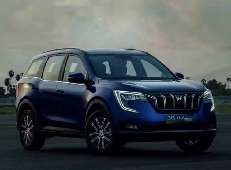 mahindra xuv 700 the testing model of six seater mahindra xuv 700 is spotted during the testing   Mahindra XUV 700: ટેસ્ટિંગ દરમિયાન સ્પોટ થઈ 6-સીટર મહિંદ્રા XUV 700, આ કાર સાથે થશે મુકાબલો 