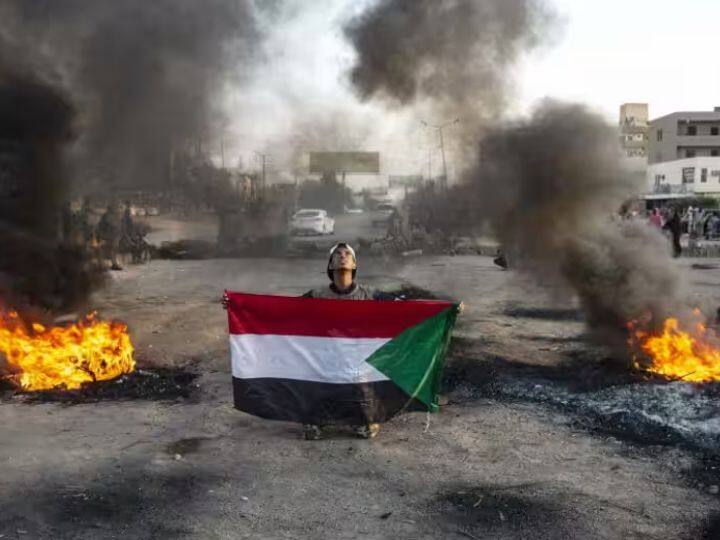 Sudan Civil War: सूडान के ओमडुरमैन में हवाई हमला, 22 की मौत