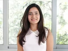 Photos : માત્ર 17 વર્ષે બિઝનેસ સંભાળ્યો ને હ્રુટીને બનાવી હજારો કરોડની બ્રાંડ