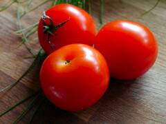 भारत के इस राज्य में बिक रहा है सबसे महंगा टमाटर, कीमत सुन कर उड़ जाएंगे होश