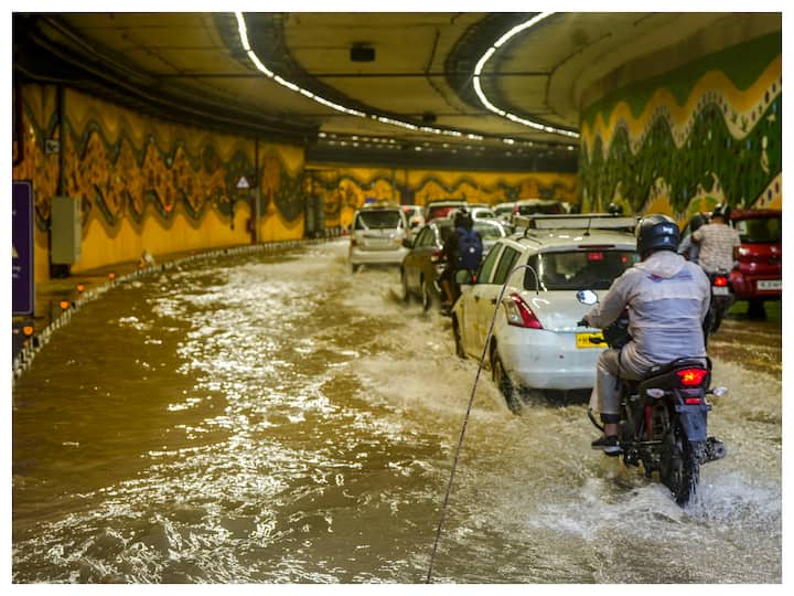 Delhi Weather Rain Monsoon India Meteorological Department Highest One-Day Rainfall In Two Decades Delhi Records Highest One-Day Rainfall In Two Decades As Downpour Brings City To A Crawl: Top Points