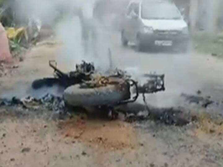 A motorcycle was torched during the violence that erupted in West Bengal on Saturday. (Image Source: Twitter/@ABPNews)