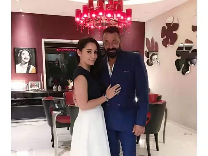 इनके नाम पर 100 से ज्‍यादा फिल्‍में थीं.  मुन्ना भाई एमबीबीएस से उनको एक अलग पहचान मिली थी. संजय दत्त के पास आलीशान घर है.  पाली हिल्स में 40 करोड़ रुपये का आलीशान घर है. इस घर को सुनहरे, हाथीदांत और गहरे भूरे रंग के फर्नीचर और टुकड़ों से सजाया गया है.