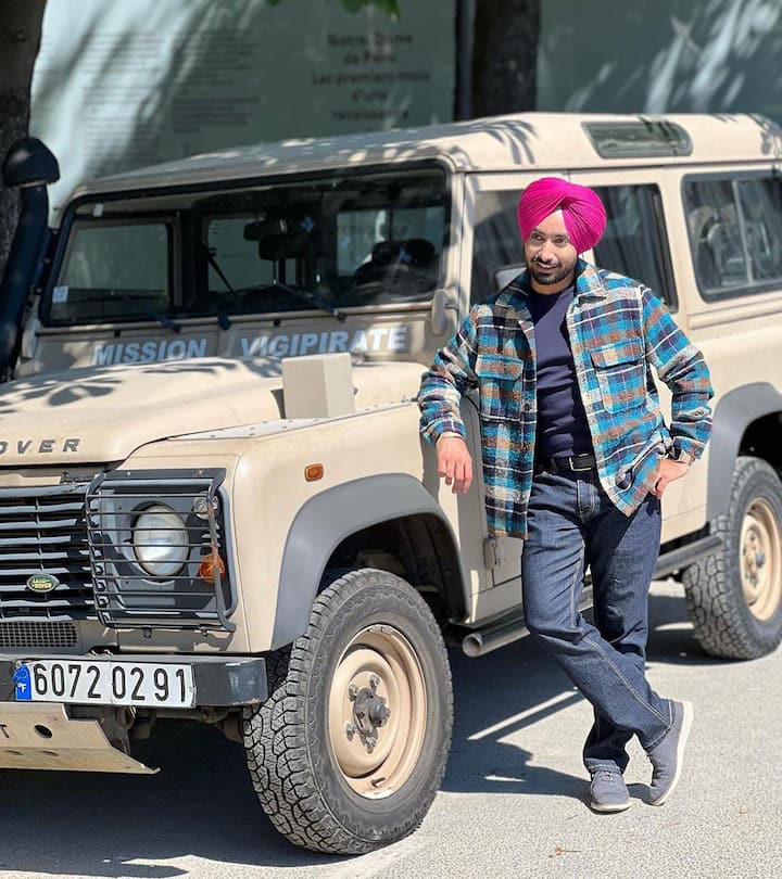 ਇਹ ਗਾਣਾ ਲੋਕਾਂ ਨੂੰ ਖੂਬ ਪਸੰਦ ਆ ਰਿਹਾ ਹੈ। ਖਾਸ ਕਰਕੇ ਪੈਰਿਸ ਦੇ ਖੂਬਸੂਰਤ ਨਜ਼ਾਰੇ ਵੀ ਦਰਸ਼ਕਾਂ ਨੂੰ ਬੇਹੱਦ ਪਸੰਦ ਆਏ ਸੀ।