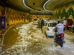 Heaviest Single-Day Downpour In Delhi Leaves People Stranded As Flooded Streets Paralyse Traffic: PICS