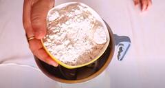 Kitchen Tips: मिक्सरमध्ये 2 मिनिटांत पीठ मळण्याची सोपी ट्रिक; पाहा 'हा' अनोखा पर्याय