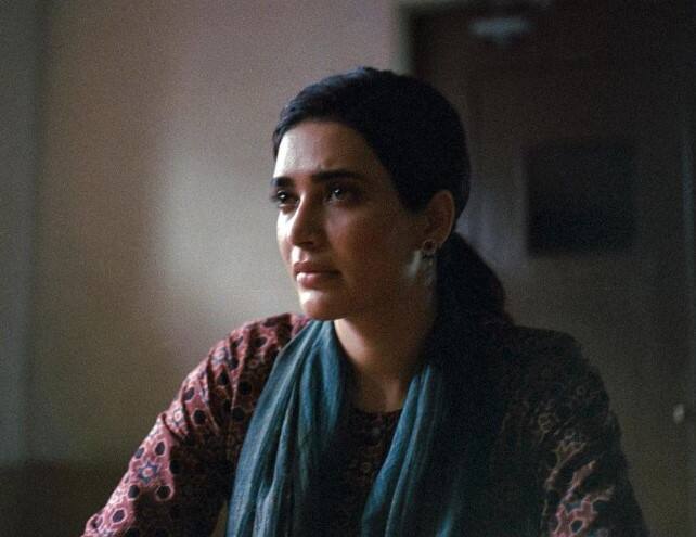 स्कूप- इसकी कहानी क्राइम जर्नलिस्ट जिगना वोरा की जिंदगी के इर्द गिर्द घूमती है, जिस पर मिड डे रिपोर्टर ज्योतिर्मय दे की हत्या का आरोप था. यह नेटफ्लिक्स की ओरिजिनल सीरीद है. इसमें करिश्मा तन्ना, मोहम्मद जीशान आयूब, हरमन बावेजा लीड रोल में हैं.