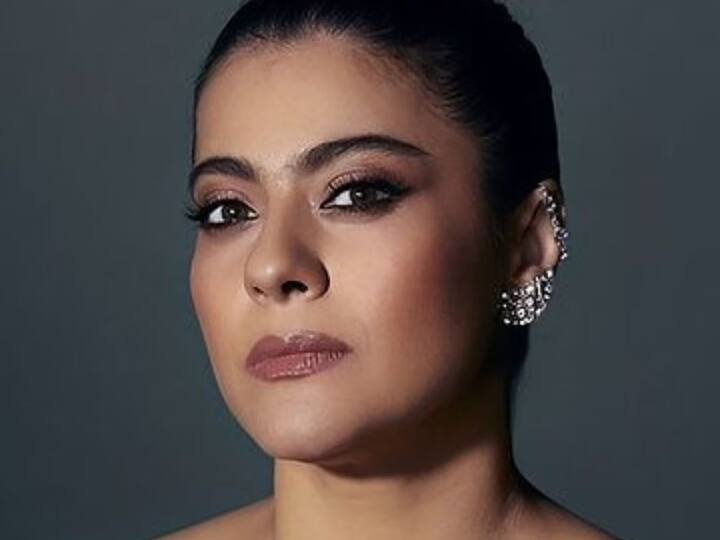 एका मुलाखतीमध्ये काजोलनं राजकीय नेत्यांबाबत एक वक्तव्य केलं होतं. तिच्या या वक्तव्याला अनेकांनी ट्रोल केलं.