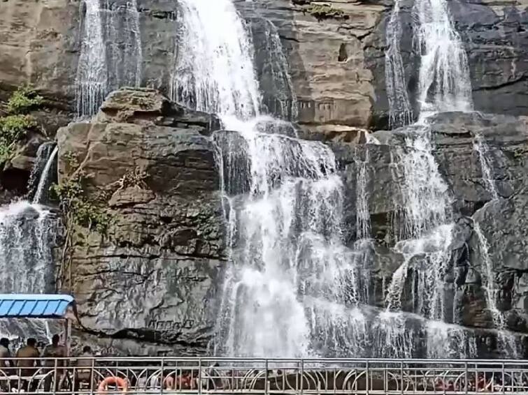 Tourists are happy as the seasonal week falls in Kutralam, Tenkasi district. Kutralam Falls: களைகட்டிய சீசன்.. குற்றால அருவிகளில் குளிக்க முடியுமா? புது தகவல்களை இங்க பாருங்க..