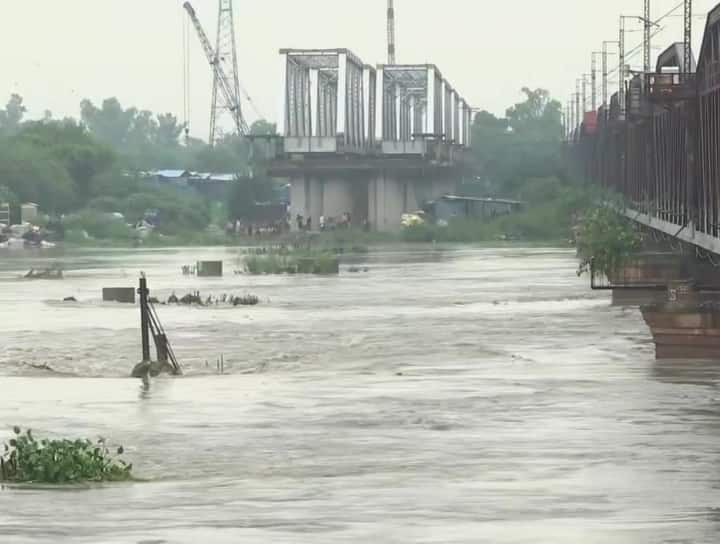 Haryana releases 1 lakh cusec water in Yamuna, Delhi government issues flood alert