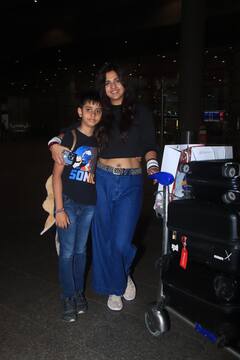 शादी के बाद पहली बार इंडिया लौटीं Dalljiet Kaur, एयरपोर्ट पर इस अंदाज हुईं स्पॉट, बेटे संग दिए पोज