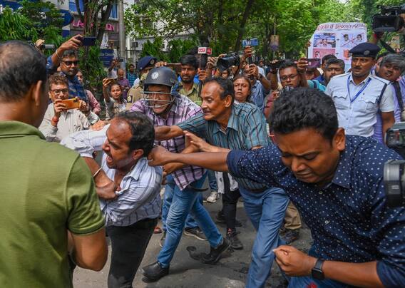 Bengal Panchayat Elections: हाईजैक हुए बैलेट, बूथ-बूथ बरसी बुलेट! खून से लाल बंगाल की विचलित करने वाली तस्वीरें