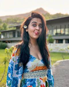 Tejasswi Prakash Poses In A Multi-Coloured Floral Dress