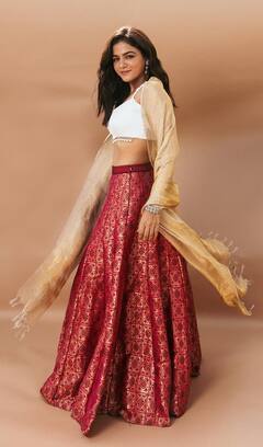 Wamiqa Gabbi : 'ப்பா ஸ்டைல்லுன்னா அவளோட ஸ்டைல்லுதான்...' இணையத்தில் வைரல் ஆகும் வாமிகா கபியின் லேட்டஸ்ட் க்ளிக்ஸ்!