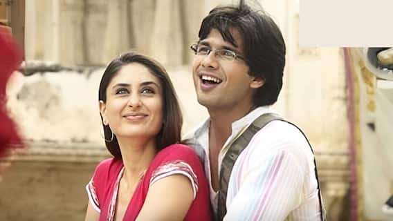Shahid Kapoor: সিনেমার জায়গায় করিনার চরিত্রে নাম! বিরক্তিতে 'জব উই মেট' এর চিত্রনাট্য ফিরিয়েছিলেন শাহিদ! Shahid Kapoor: সিনেমার জায়গায় করিনার চরিত্রে নাম! বিরক্তিতে 'জব উই মেট' এর চিত্রনাট্য ফিরিয়েছিলেন শাহিদ!