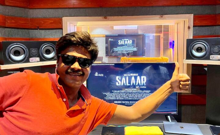 அதைதொடர்ந்து காமெடி நடிகர் சப்தகிரி டப்பிங் வேலைகள் முடித்துவிட்டு கூறுகையில், “சலார் படம் இந்திய சினிமாவில் புதிய சாதனையை படைக்க உள்ளது.”