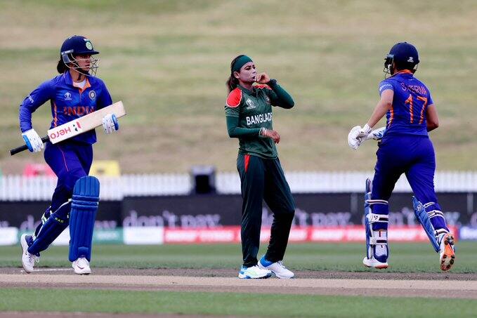 Bangladesh Women vs India Women 1st T20I India Women won by 7 wkts Harmanpreet Kaur INDW vs BANW: पहले टी20 में टीम इंडिया ने बांग्लादेश को रौंदा, कप्तान हरमनप्रीत ने जड़ा तूफानी अर्धशतक