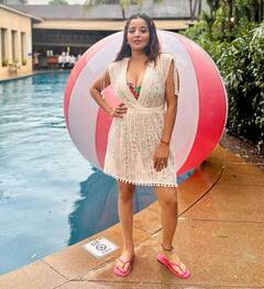 Monalisa Poses In A Crochet Dress. Take A Look