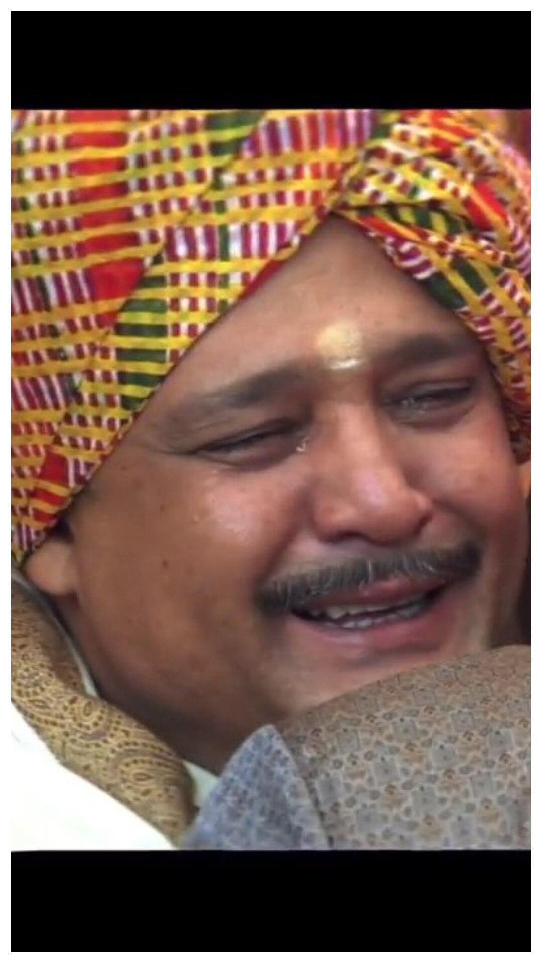 आलोक नाथ काफी पॉपुलर एक्टर हैं और उन्होंने स्क्रीन पर पिता का रोल खूब निभाया है