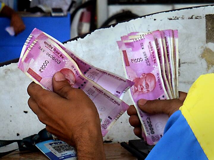 Doctor gets fake 500 rupees note shares how conned by Patient Doctor Gets Fake Note: इलाज कराने आया था मरीज, फीस में पकड़ा गया चिल्ड्रेन बैंक का नोट, डॉक्टर ने बताई धोखे की कहानी