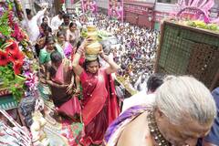 In Pics: ఉజ్జయిని మహాంకాళి ఆలయంలో ఎమ్మెల్సీ కవిత, అమ్మవారికి బోనం