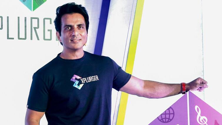 Sonu Sood: Actor Sonu Sood shared a video of Ice Cream Seller, See the video and listen his words Sonu Sood: আইসক্রিম বিক্রেতাকে সাহায্য গিয়ে নস্ট্যালজিক সোনু, বললেন ছোটবেলার কথা