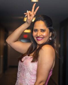 Anasuya Bharadwaj: అందరికీ వయసు పెరుగుతుంటే అనసూయకు మాత్రం తగ్గిపోతోంది