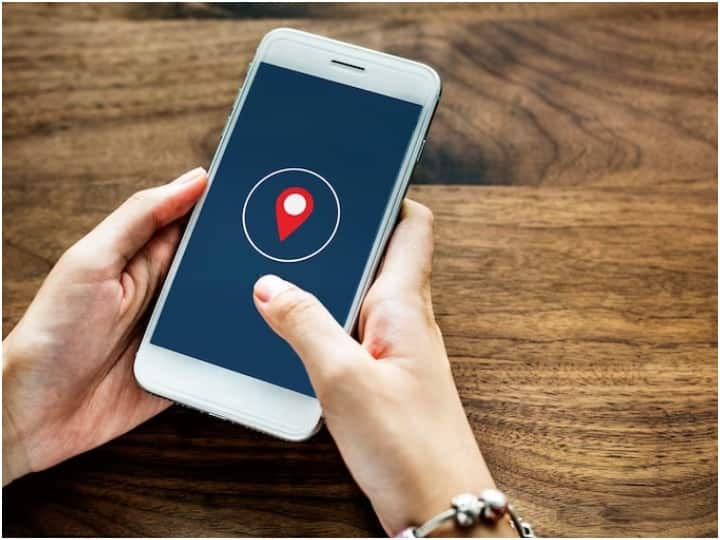 इसके बाद आपके स्टेशन से पहले आपको वेक-अप कॉल आ जाएगी.