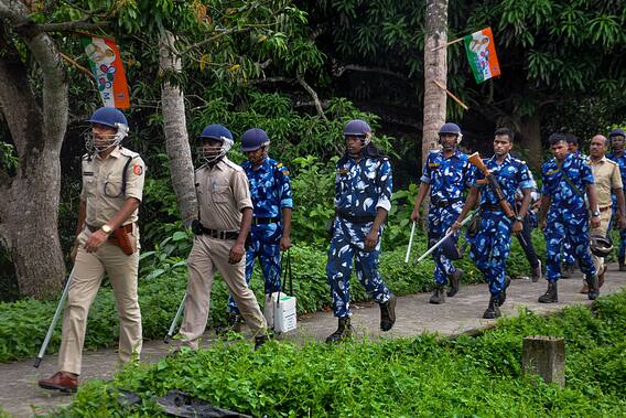 Bengal Panchayat Elections: हाईजैक हुए बैलेट, बूथ-बूथ बरसी बुलेट! खून से लाल बंगाल की विचलित करने वाली तस्वीरें