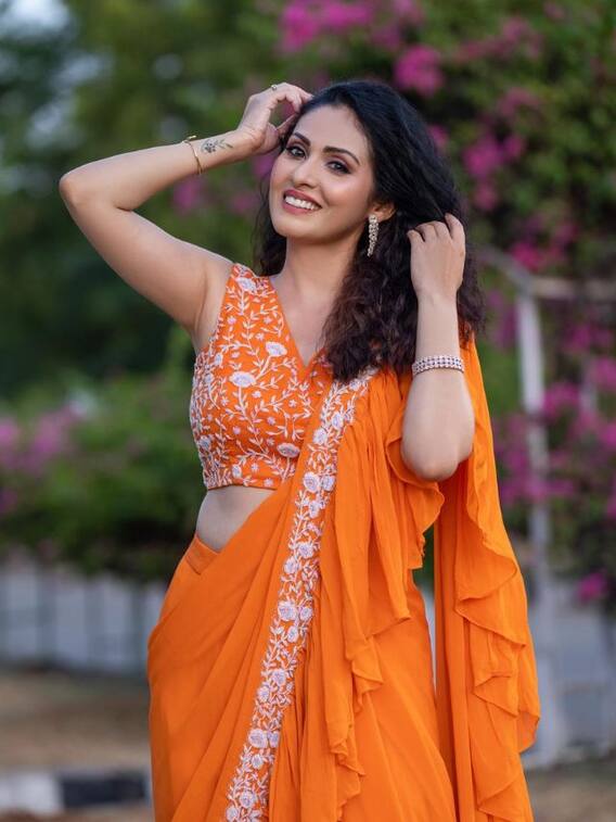 5 அடி கேரட் போல் தோன்றும் நடிகை சதாவின் வைரல் புகைப்படங்கள்!