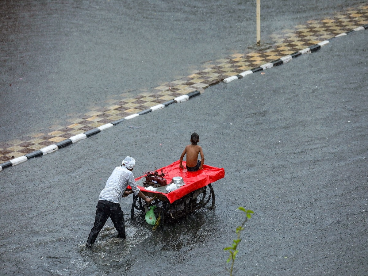 Gujarat Rain: આગામી 3 કલાકમાં અમદાવાદ સહિત અહીં પડશે વરસાદ, હવામાન વિભાગની આગાહી