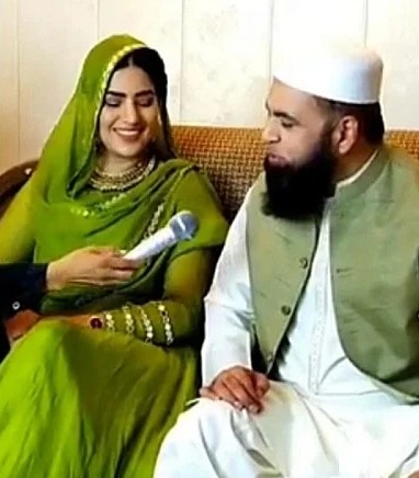 Viral Sach: પાકિસ્તાની છોકરી પોતાના પિતા સાથે લગ્ન કર્યા અને બની ગઇ ચોથી પત્ની ? શું છે આ વીડિયોનું સત્ય