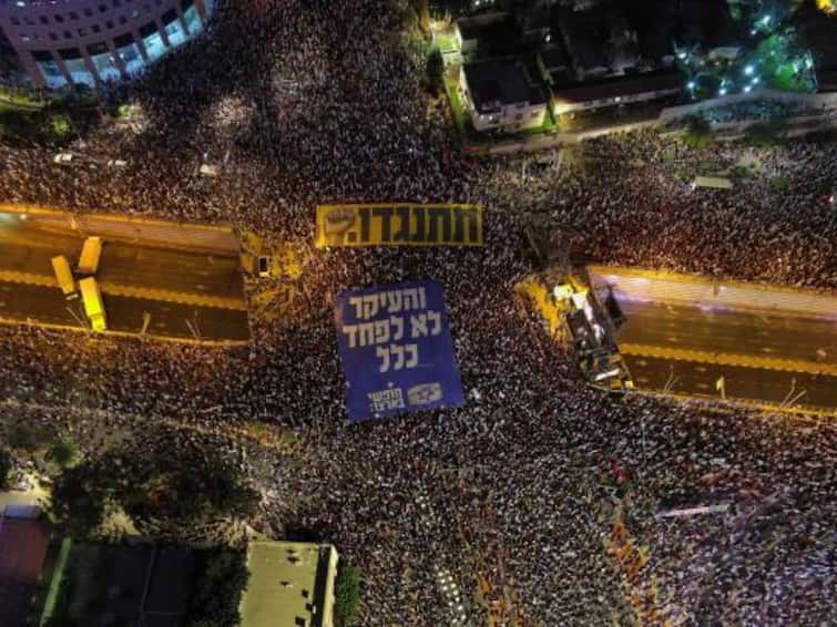 Thousands Flock Israel Streets After PM Netanyahu's Renwed Push To Overhaul Justice System Thousands Flock Israel Streets After PM Netanyahu's Renwed Push To Overhaul Justice System