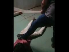 सीधी पेशाब कांड के बाद अब फिर आदिवासियों के साथ बर्बरता, इंदौर में दो भाइयों को जमकर पीटा