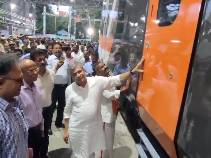 इसे भारत में इंजीनियरों और टेक्निशियन की ओर से डिजाइन किया गया है. ऐसे में एसी और अन्य चीजों को लेकर जो भी फीडबैक दिया जा रहा है, उसमें सुधार किया जा रहा है.